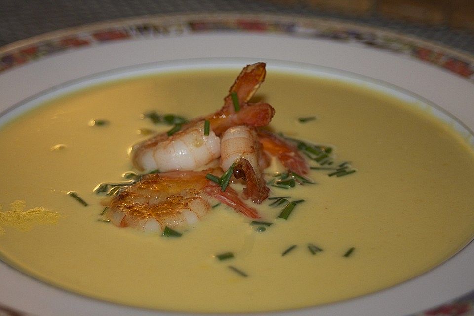 Maiscremesuppe mit Garnelen