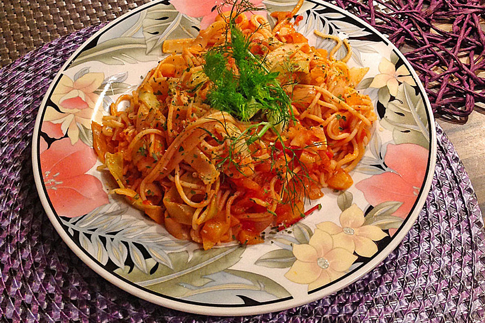 Spaghetti mit Fenchel-Tomatensugo