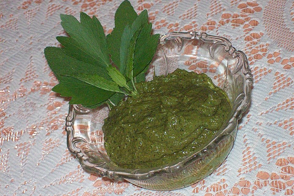 Kräuterpesto