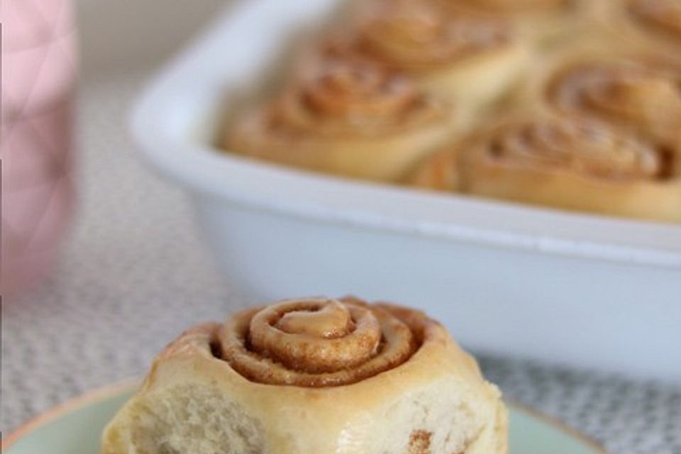 Zimtschnecken mit Sahneguss