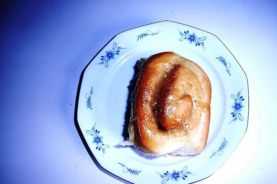 Zimtschnecken mit Sahneguss