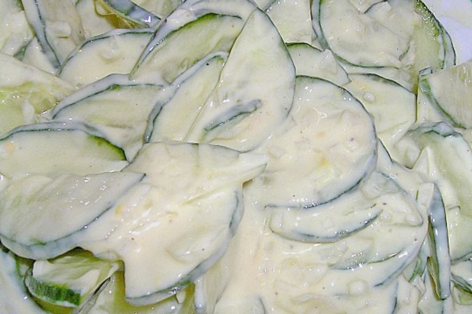 Gurkensalat mit Dill