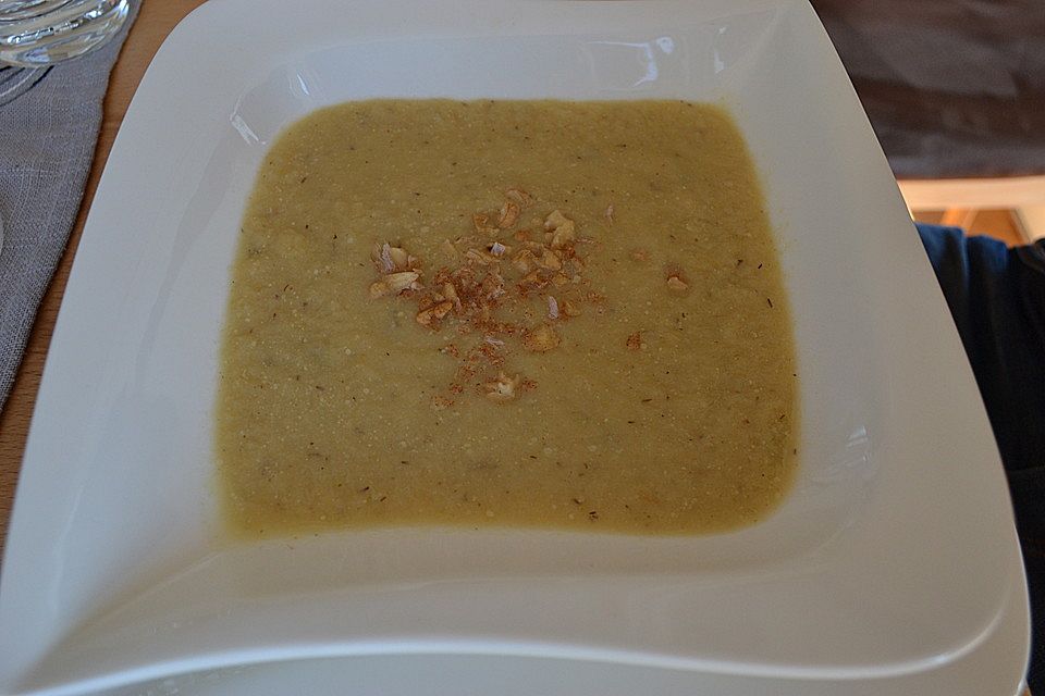 Sellerie-Birnen-Suppe