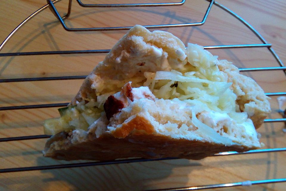 Fladenbrot-Sandwich mit Hühnchen