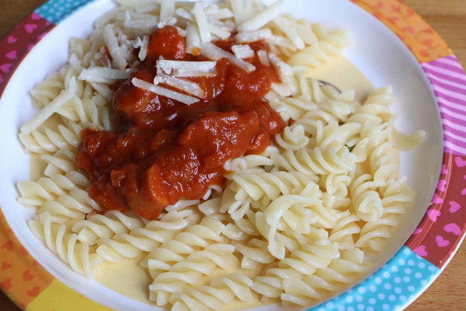 Schnelle Tomatensoße mit Würstchen