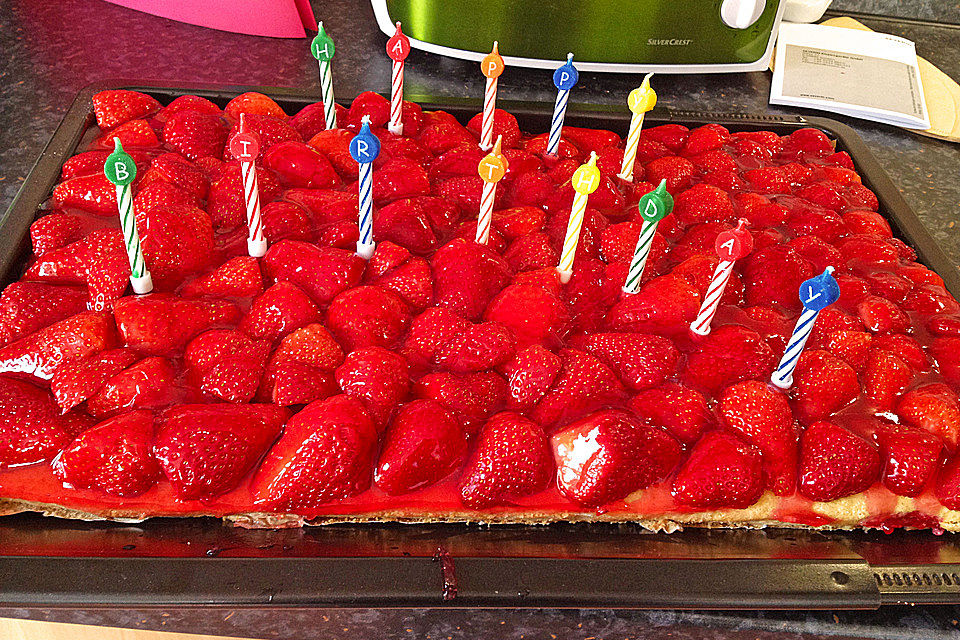 Erdbeerkuchen auf dem Blech