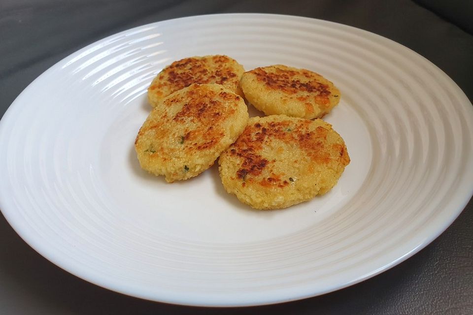 Couscous-Bratlinge mit Käse