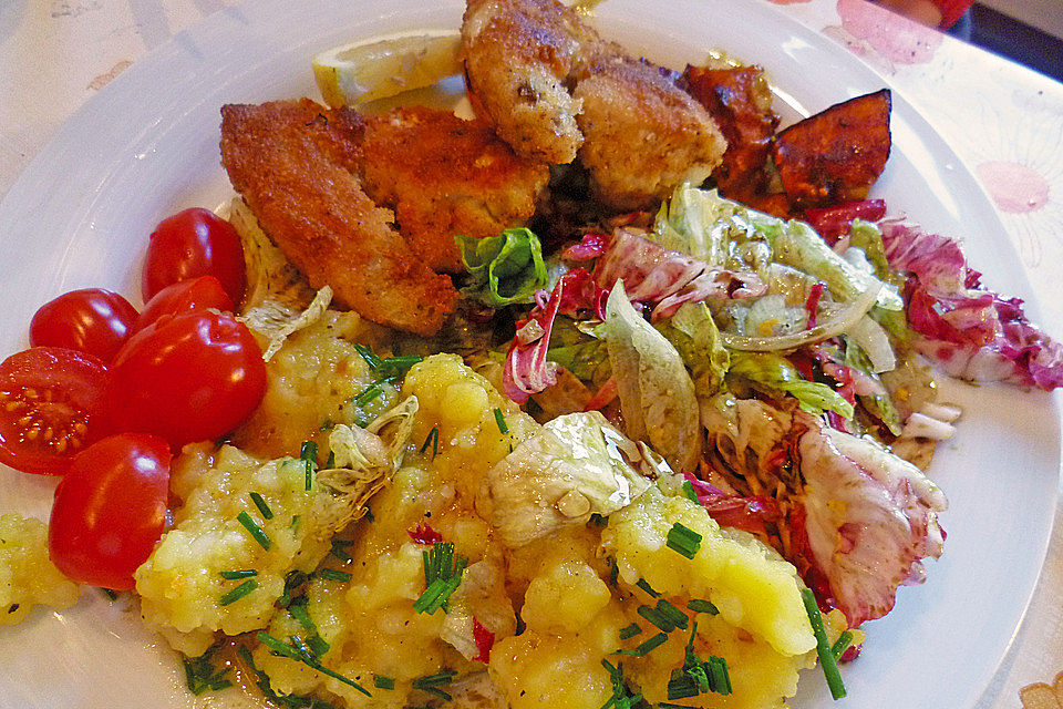 Steirischer Backhendlsalat