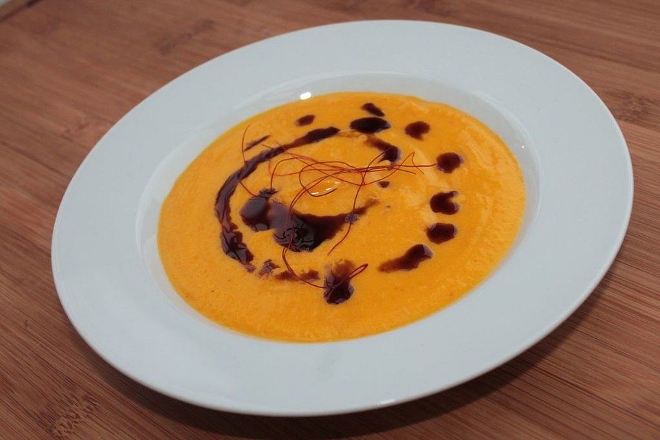 Kürbis-Möhren-Kartoffel-Suppe