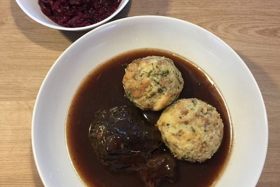 Alohas Glühweinbraten mit Zwetschgenmus