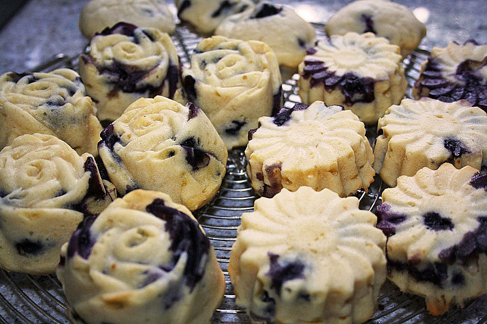 Buttermilchmuffins mit Heidelbeeren