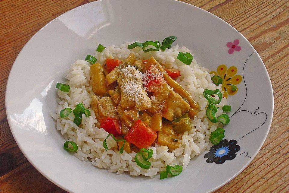 Fruchtig scharfes Hühnchen-Curry