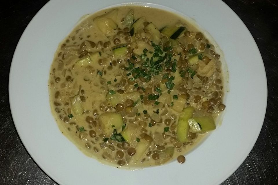 Zucchini-Linsensuppe mit Kokos