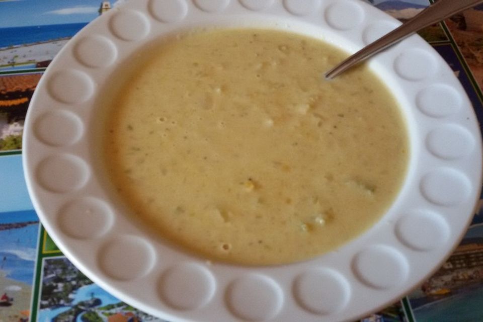 Zucchini-Linsensuppe mit Kokos