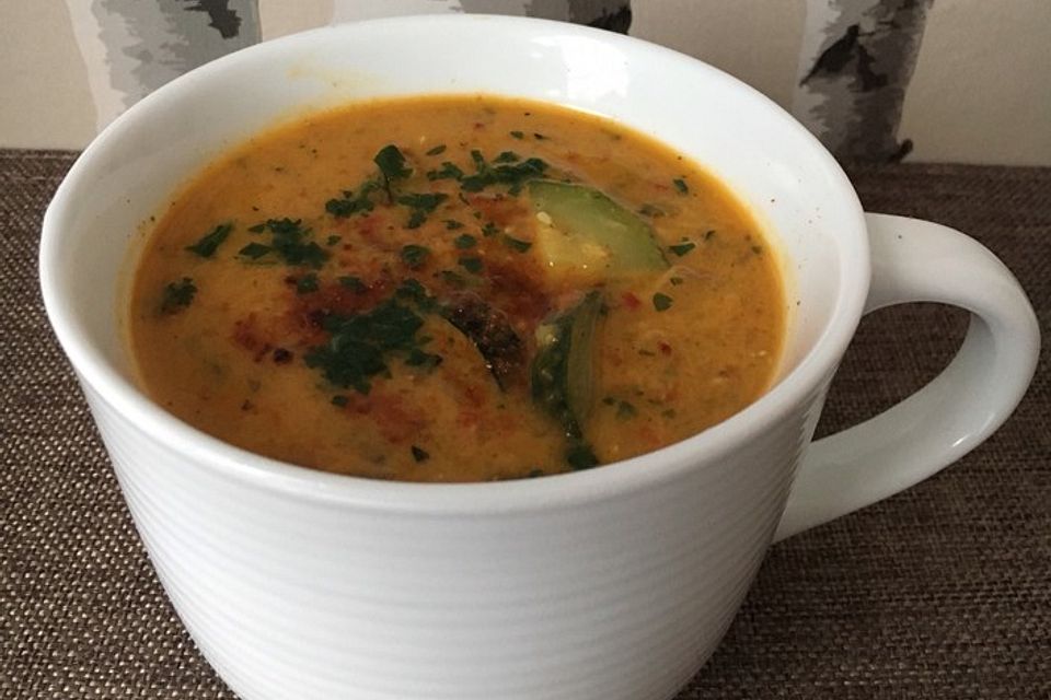 Zucchini-Linsensuppe mit Kokos