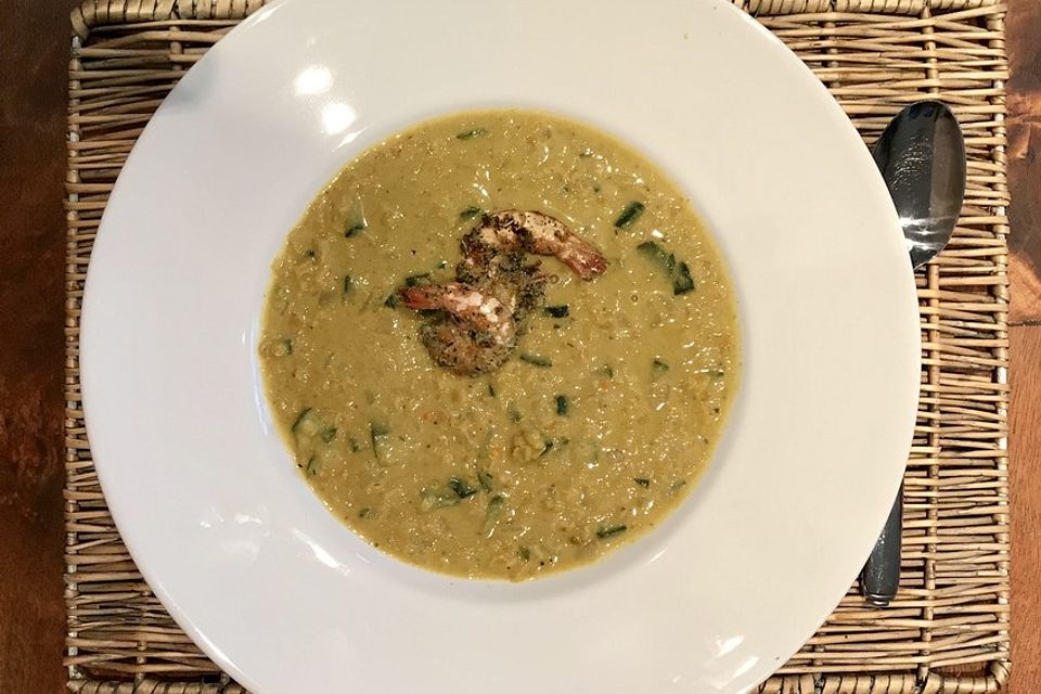 Zucchini-Linsensuppe mit Kokos