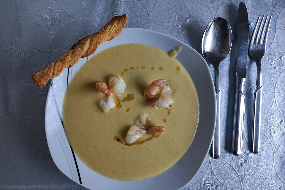 Zucchini-Linsensuppe mit Kokos