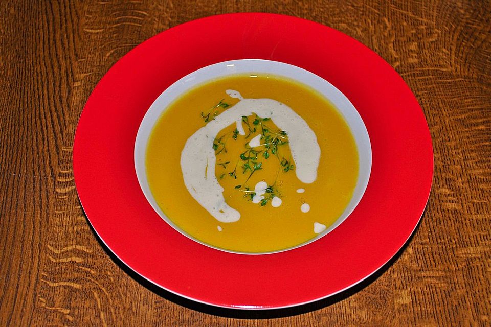 Kürbiscremesuppe mit Kokosmilch