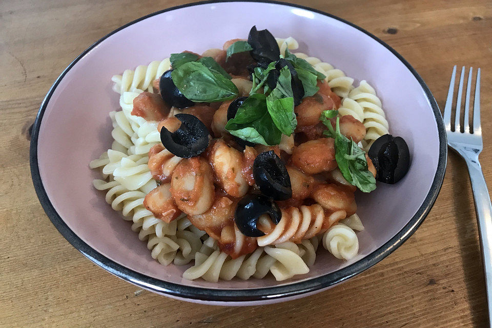 Pasta mit weißen Bohnen