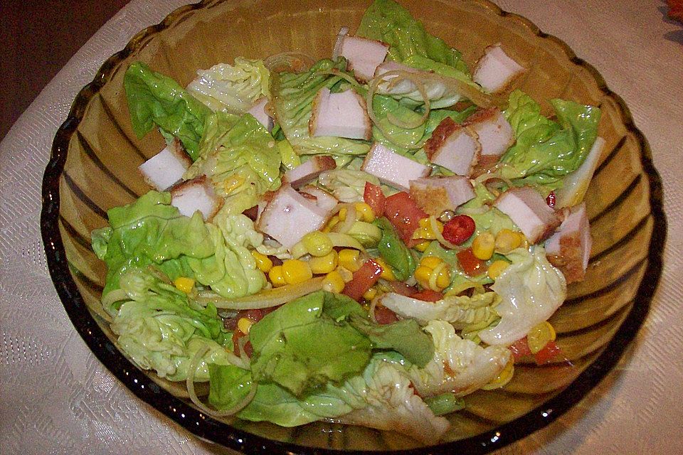 Salat mit Putenstreifen