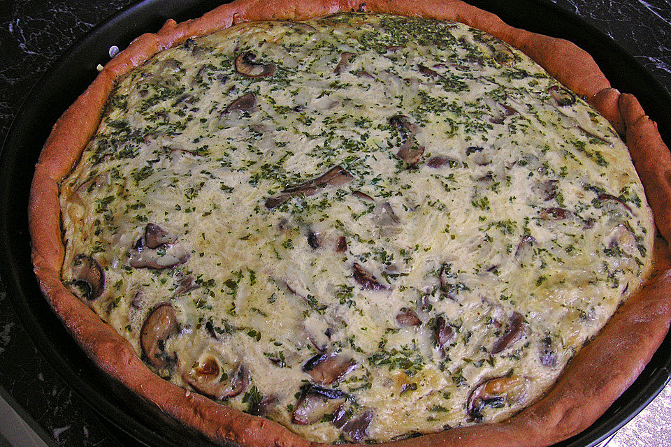 Champignontarte mit Emmentaler