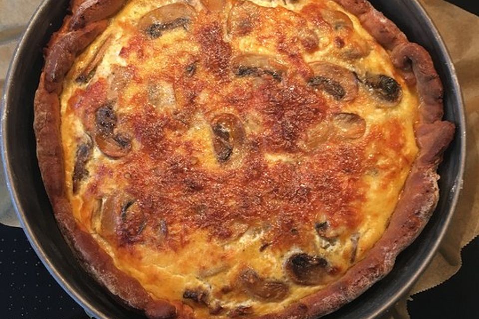 Champignontarte mit Emmentaler