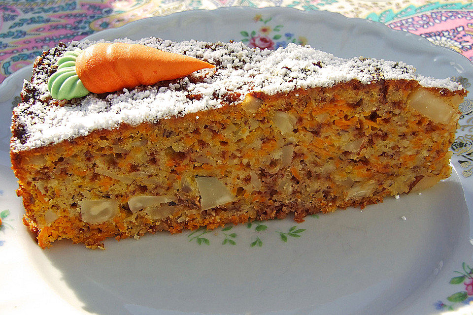 Karottenkuchen mit  Paranüssen und Schokostreusel