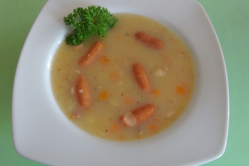 Kartoffelsuppe mit Würstchen