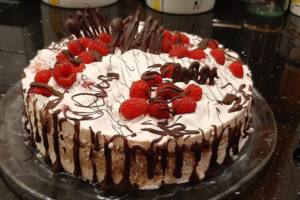 Brombeer-Wein-Torte