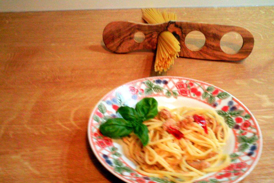 Spaghetti mit Thunfisch