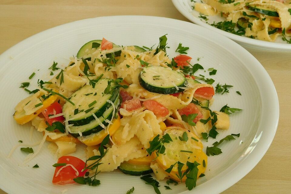 Bratnudeln mit Zucchini