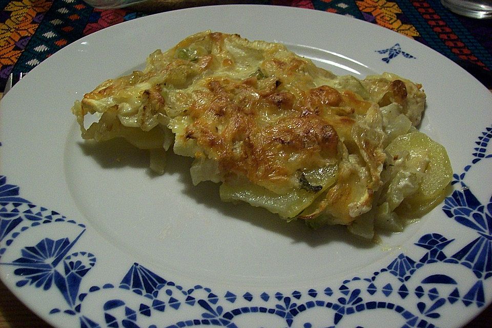 Pastinaken-Fenchel-Kartoffelgratin