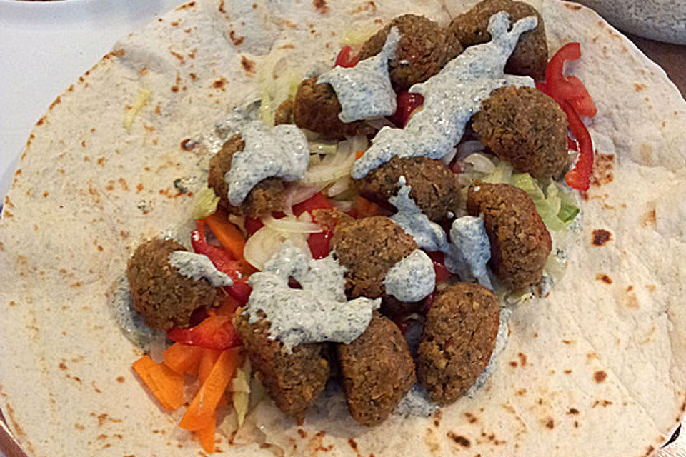 Schnelle Falafel in Pitabrot