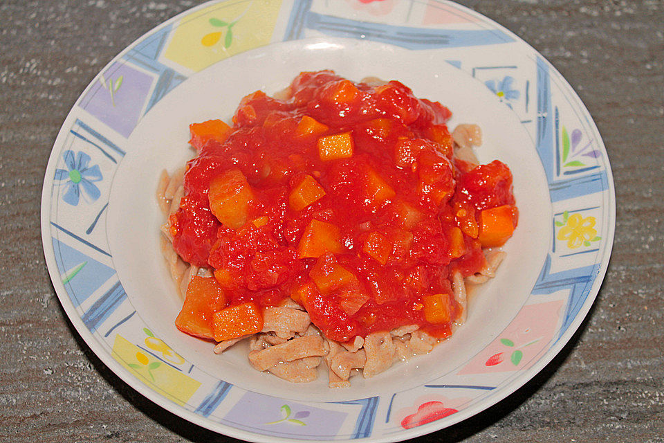 Kürbis-Zucchini-Tomaten-Soße