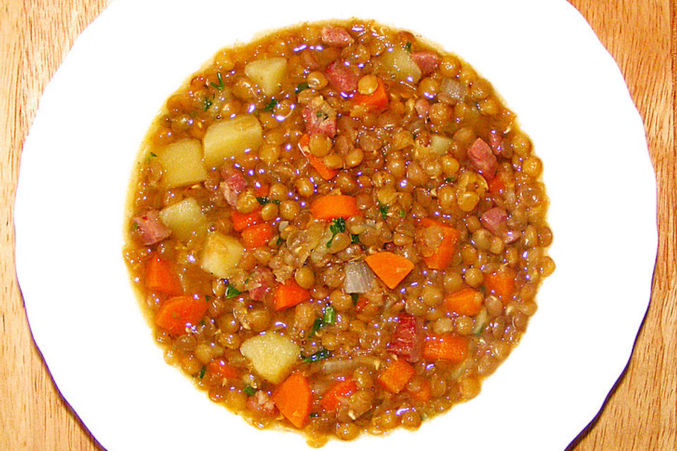 Linsensuppe mit Kasseler, süßsauer