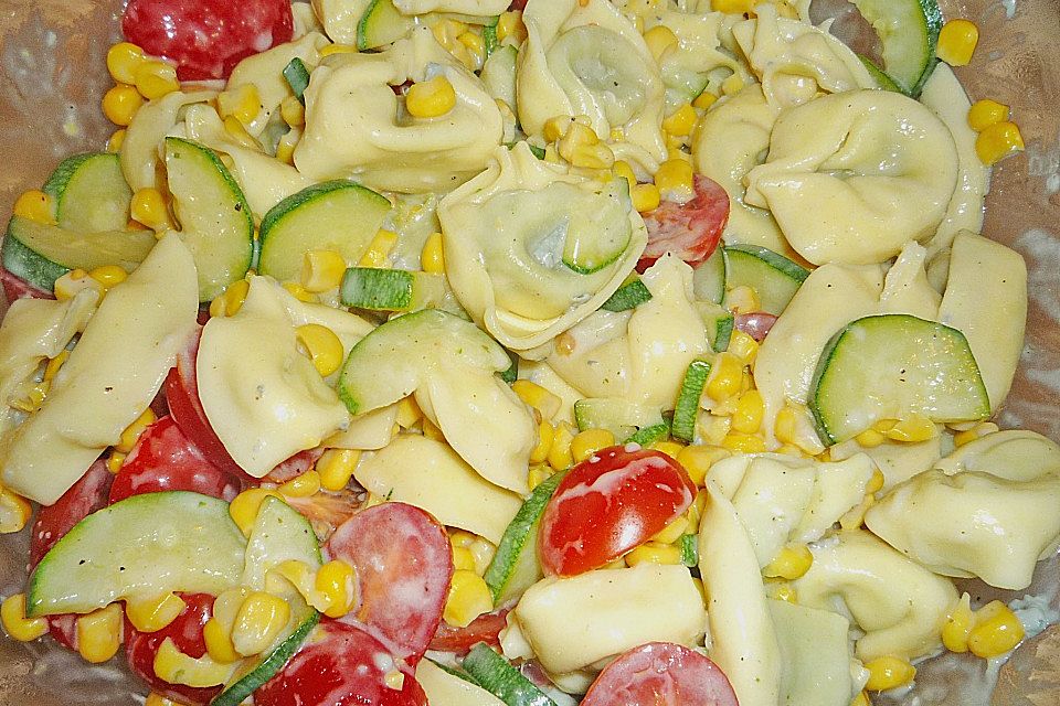 Lauwarmer Tortellini - Salat