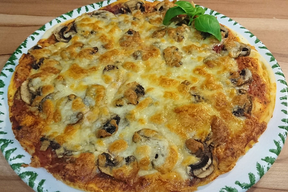 Schinken-Pilz-Pizza