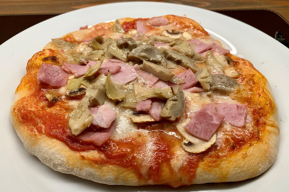 Schinken-Pilz-Pizza