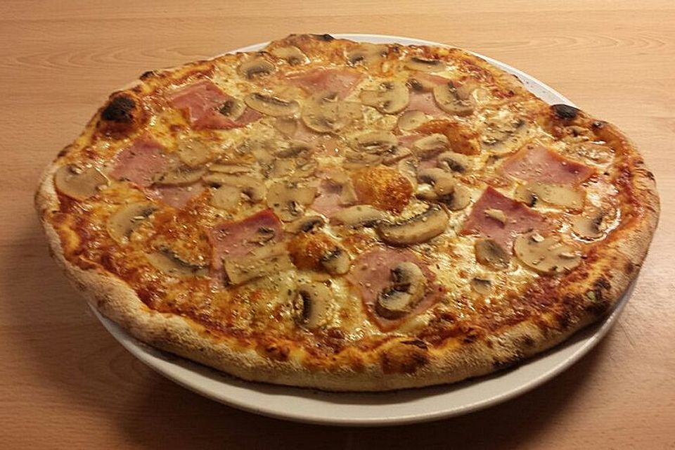 Schinken-Pilz-Pizza