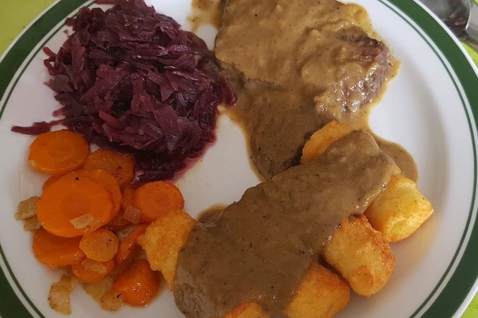 Omis Rinderbraten mit Rotweinsoße