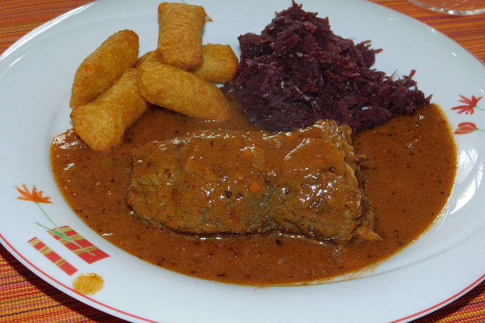 Omis Rinderbraten mit Rotweinsoße