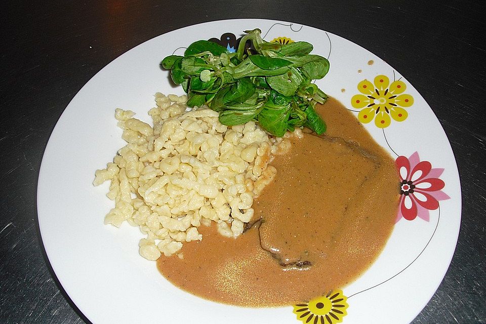 Omis Rinderbraten mit Rotweinsoße