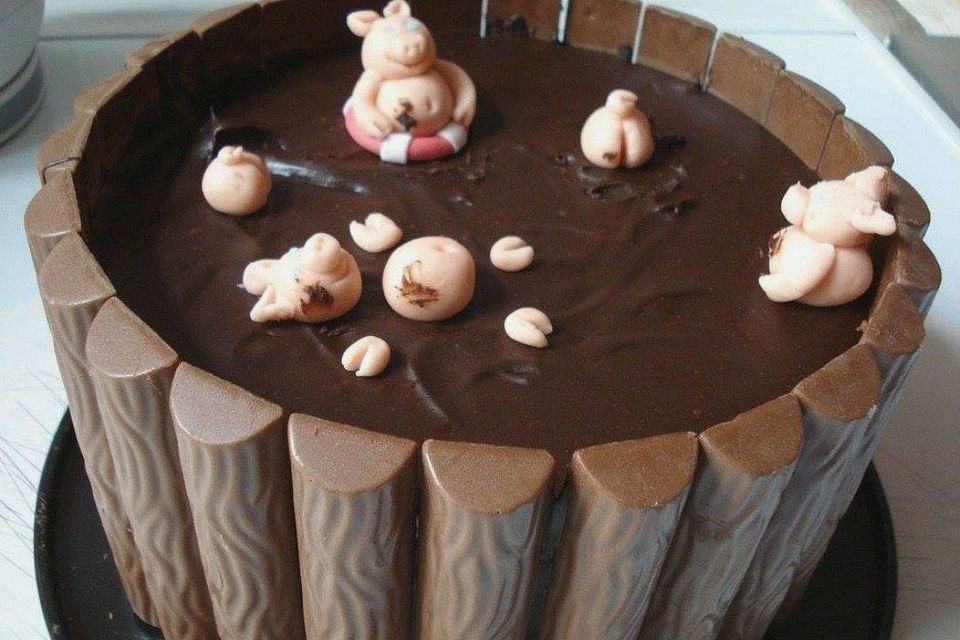 Schweinchen im Matschkübel-Torte