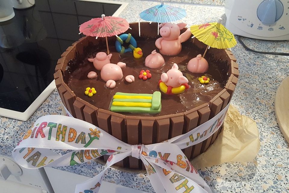 Schweinchen im Matschkübel-Torte