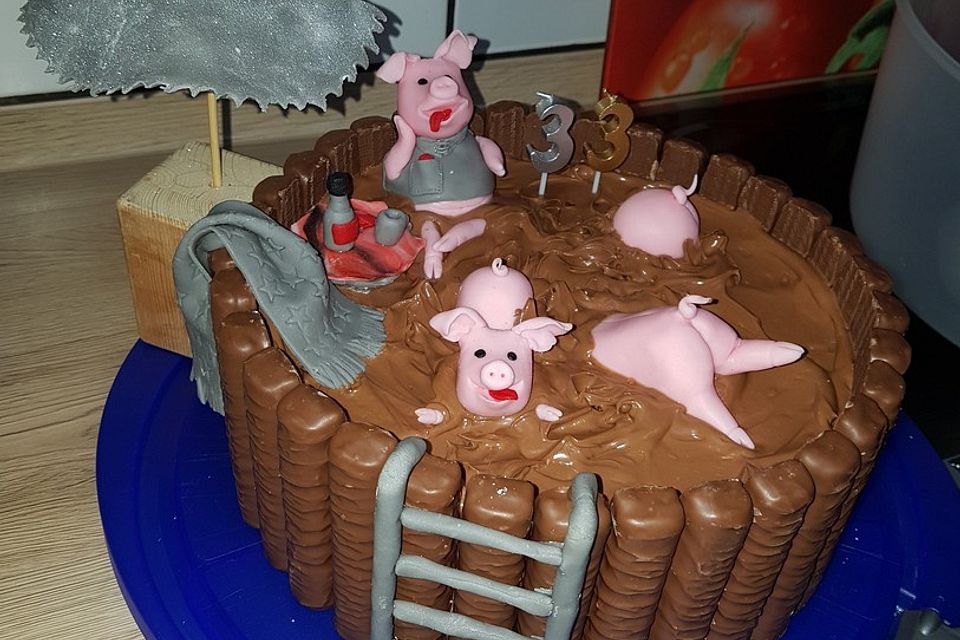 Schweinchen im Matschkübel-Torte