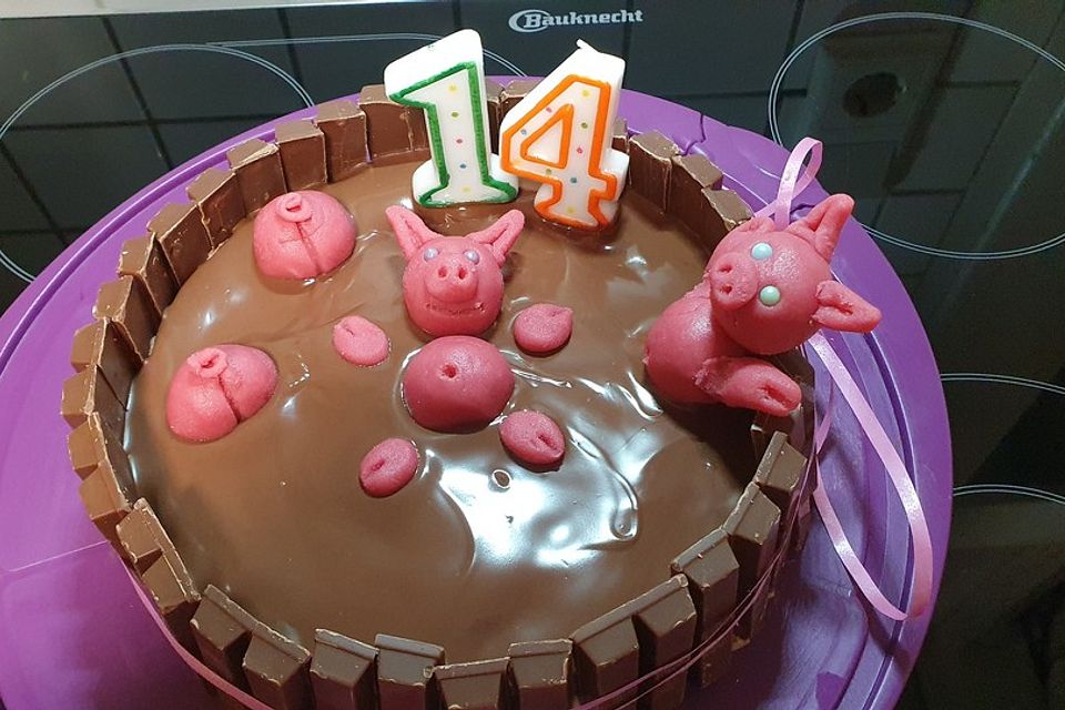 Schweinchen im Matschkübel-Torte