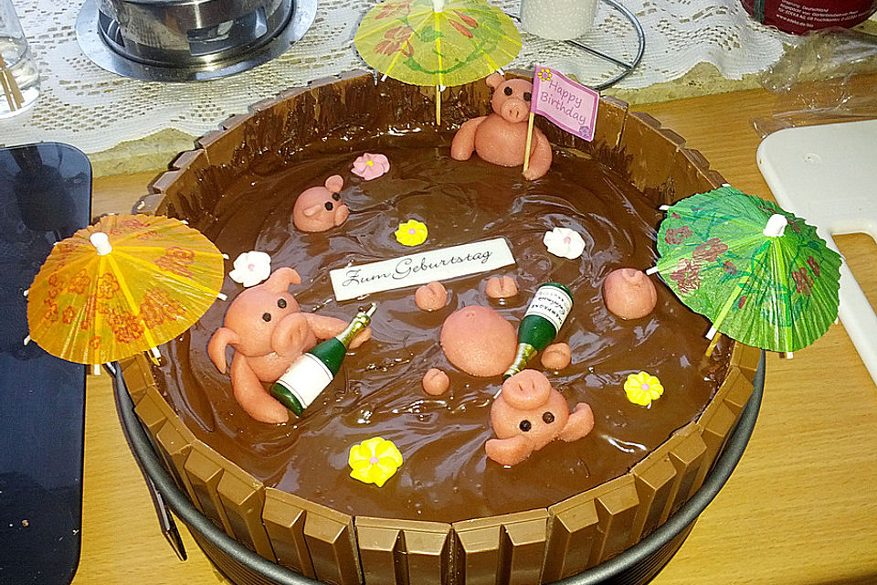 Schweinchen im Matschkübel-Torte