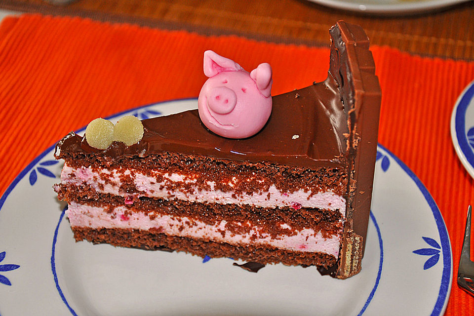 Schweinchen im Matschkübel-Torte