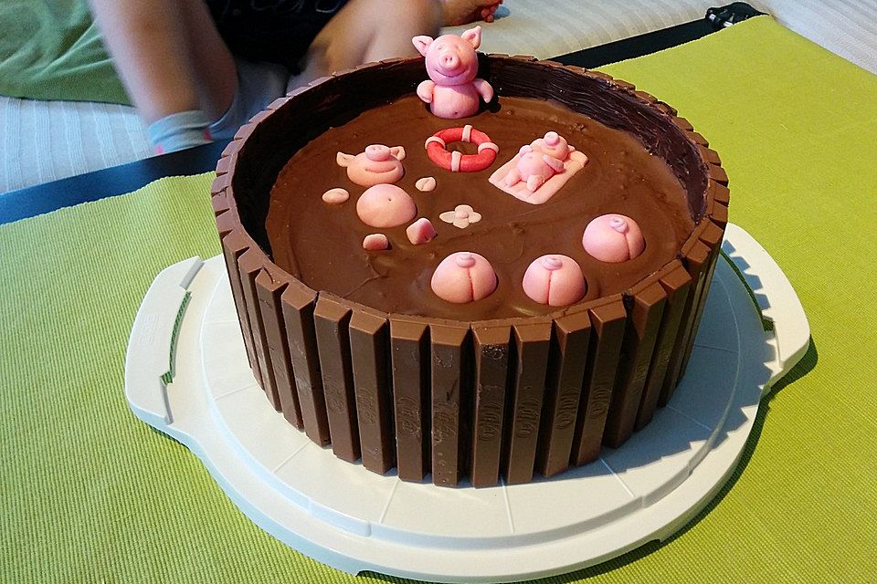 Schweinchen im Matschkübel-Torte