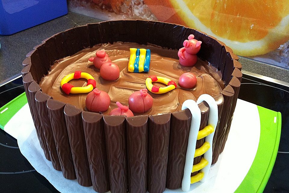 Schweinchen im Matschkübel-Torte